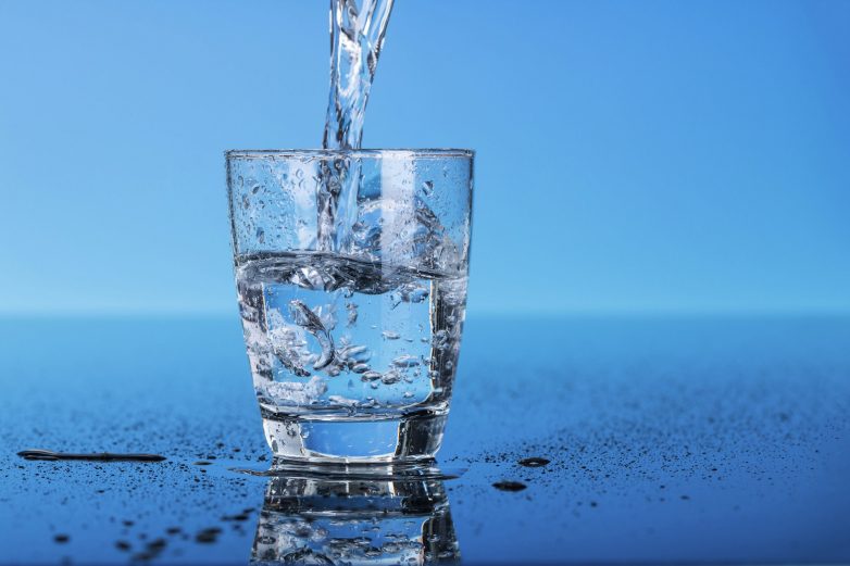 Почему полезно пить воду на пустой желудок