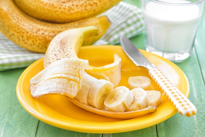 Полезные свойства отвара из банана и корицы