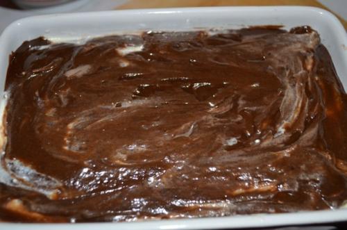 Мраморный творожно - шоколадный десерт.