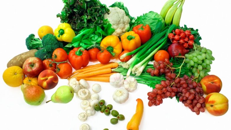 Замороженные и консервированные: какие фрукты и овощи полезнее?