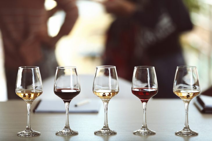 Какое полезнее: красное или белое? 7 причин, почему стоит пить вино
