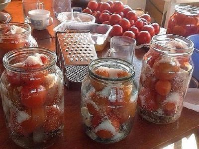 Делюсь обалденным рецептом засолки помидоров в литровые банки. Очень вкусно!Рецепт на миллион!