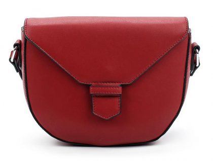 Тренд сезона – красная сумка: 6 стильных и недорогих моделей для любого случая